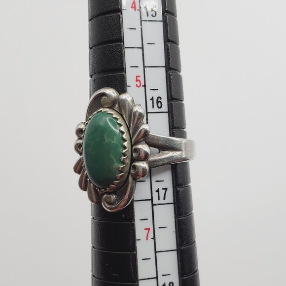 Genuine Green Turquoise Navajo Native American Sterling Silver Vintage Ring - Picture 5 of 5